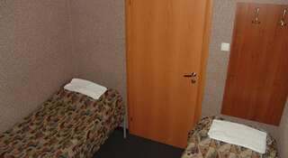 Гостиница Мотель F1 Пущино Двухместный номер с 2 отдельными кроватями-3